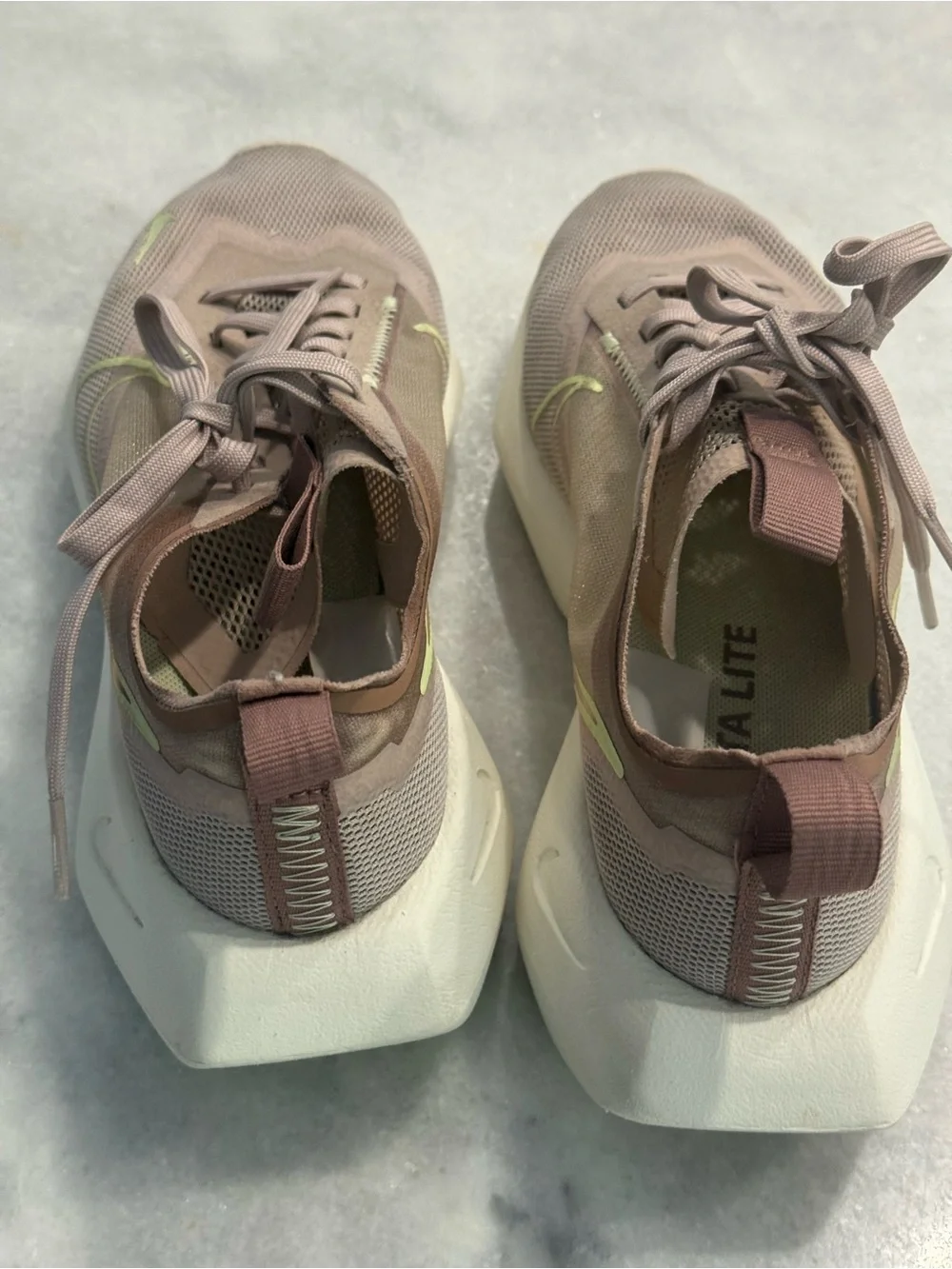 Nike Women’s Sneakers size 6.5, Vista Lite Fossil Jogging Sport.